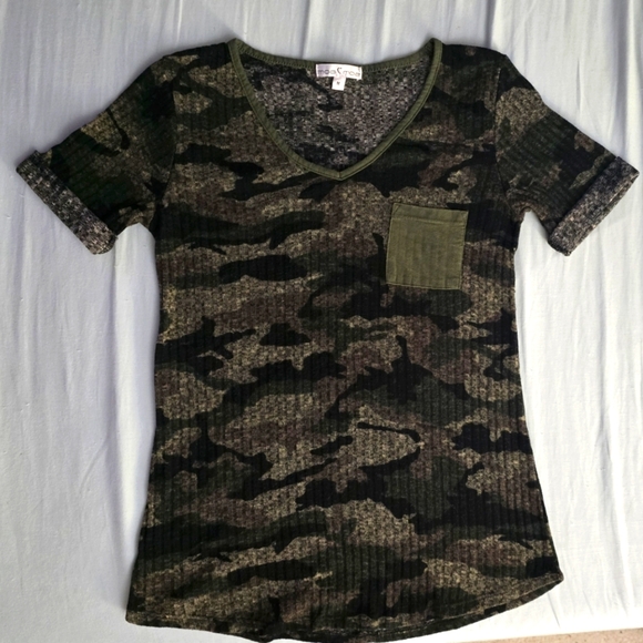 Moa Moa: Elbow Sleeve, Camo, V-Neck Sweater with Suede Chest Pocket, Med. - Picture 2 of 11